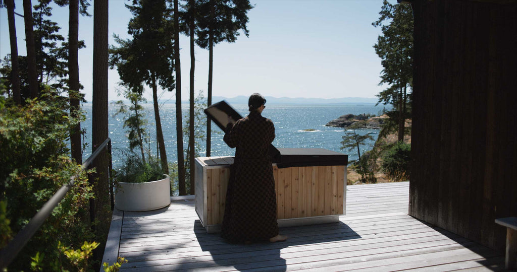 GOODLAND Cold Tub lifestyle — cedar cold plunge tub beside modern home